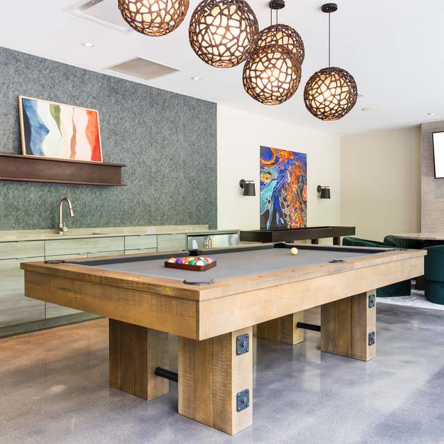 Mode Logan Square - Recreation Room With Pool Table