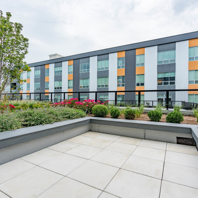 Mode Logan Square - Rooftop Garden With Open Deck